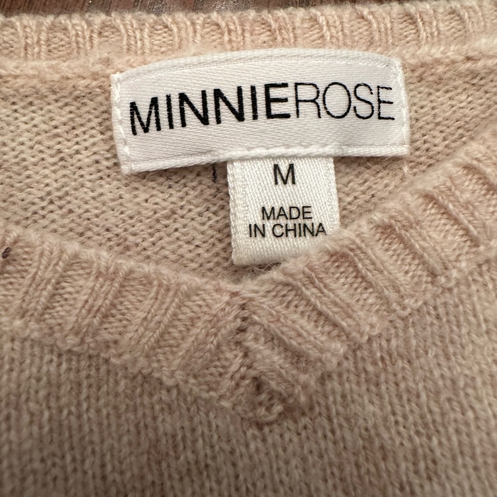 Minnie Rose Cashmere V-Neck Tank Top | Luxury Knit - Picture 4 of 9